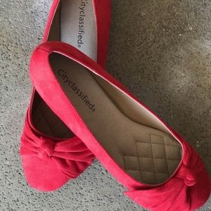 City classified red ballet flats
